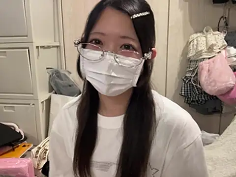y-u-r-a-33のライブチャットルーム