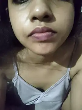 Phòng Chat Trực Tiếp ALIZA_FENDY