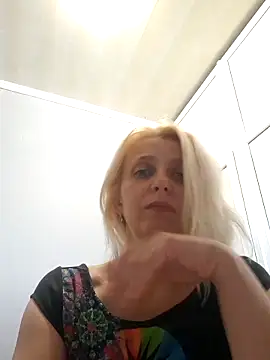 MiaLove183 – live chatrum