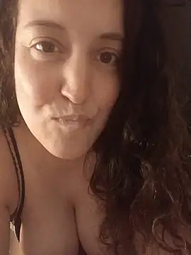 Luna_wild69 실시간 채팅방