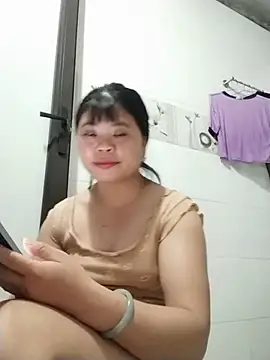 Xuka_lyss Adlı Modelin Canlı Sohbet Odası
