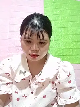 Xuka_lyss Adlı Modelin Canlı Sohbet Odası