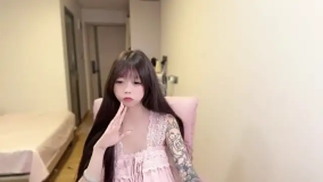xiaobaozi-520's Live Chat Room