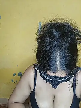 Crushme_cpl Adlı Modelin Canlı Sohbet Odası