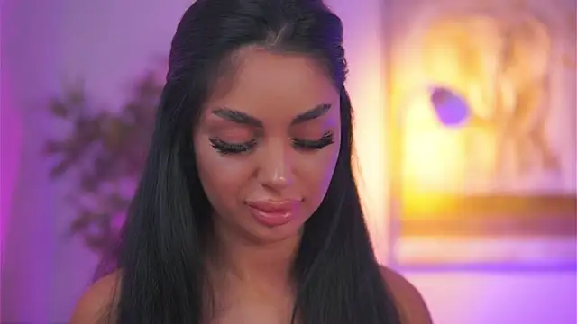 LatinaMorene Cameră chat live
