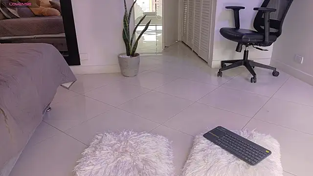 Sasha_Sin Adlı Modelin Canlı Sohbet Odası