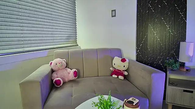 aurora_petitee – live chatrum