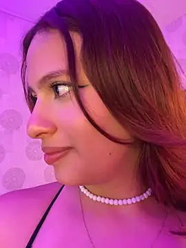 חדר צ'אט בשידור חי של steffmontespink18