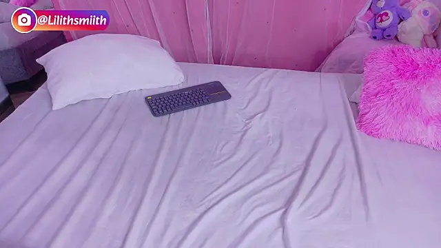LilithSmiith Adlı Modelin Canlı Sohbet Odası