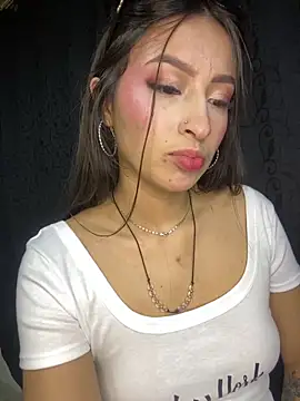 غرفة دردشة Itze_Mua المباشرة