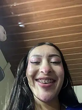 Itze_Mua Live Chatraum