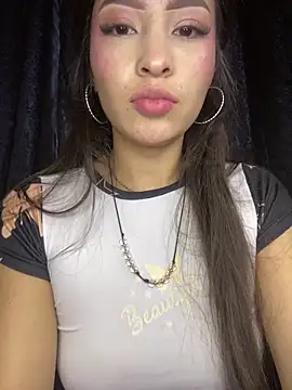 Itze_Mua Live chatroom