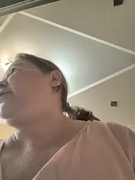 _Yourpussy_ – Naživo chatovacia miestnosť