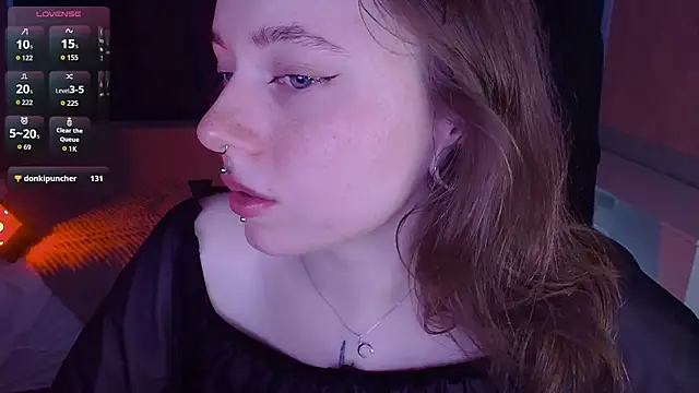 Chat soba uživo modela SelenaLily