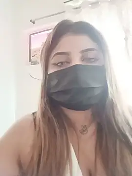 Sanaya_Gil Live Chatraum
