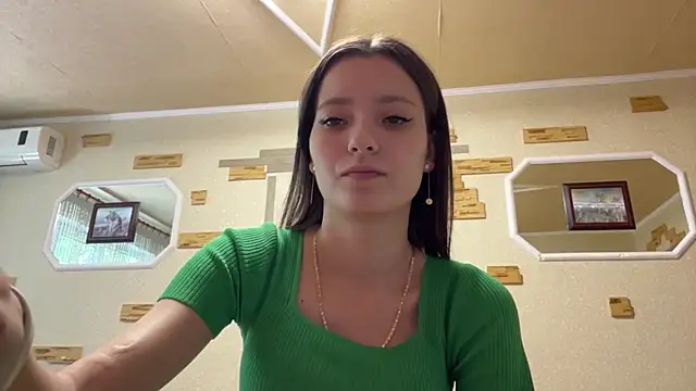 VersedFiend Adlı Modelin Canlı Sohbet Odası