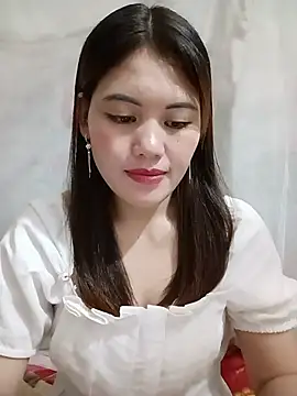 meg_06 Adlı Modelin Canlı Sohbet Odası