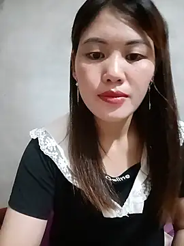 meg_06 Adlı Modelin Canlı Sohbet Odası