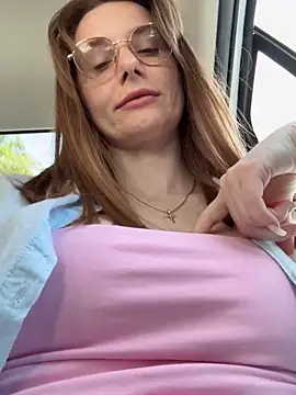 FReyja_44's Live Chat Room