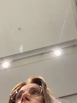 FReyja_44 现场聊天室