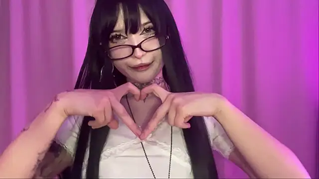 Chat soba uživo modela ToxiraLuneX