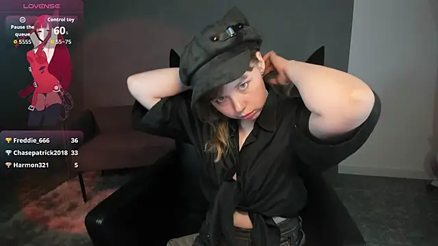LeonaHicks Live chatroom