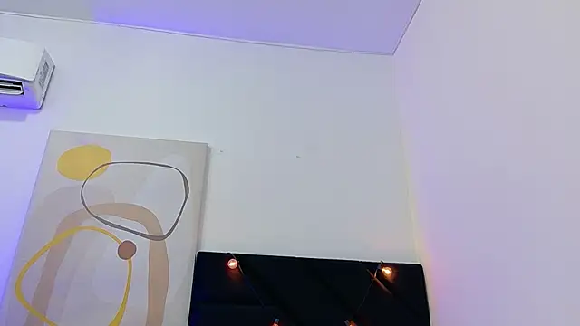 skinnyindiansluttt Adlı Modelin Canlı Sohbet Odası
