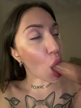 SaintSquirt Cameră chat live