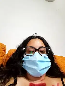 Farfallina90 Adlı Modelin Canlı Sohbet Odası