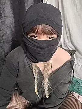 NomiHanan Live chat-huone