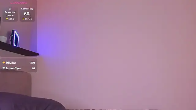 חדר צ'אט בשידור חי של LexieLee
