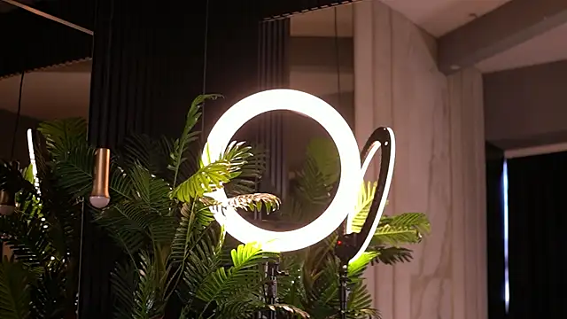 Sala de chat en directo de CherrieTeen