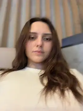 AnitaFly Adlı Modelin Canlı Sohbet Odası