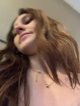 AnitaFly Adlı Modelin Canlı Sohbet Odası