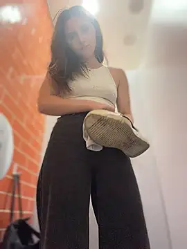 AnitaFly чат на живо