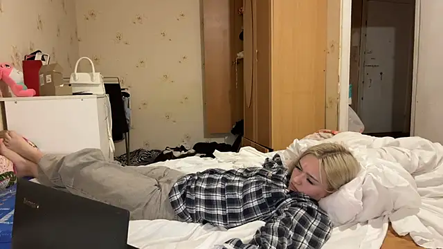 Phòng Chat Trực Tiếp Sophia_Blonde