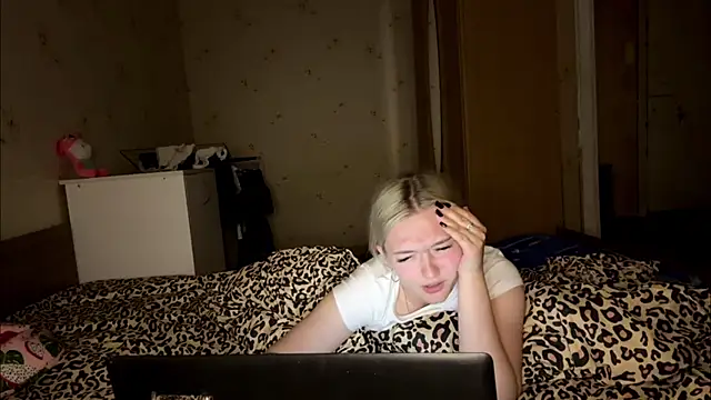 Sophia_Blonde 실시간 채팅방