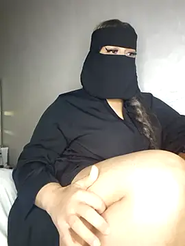 Queenhoiyam Adlı Modelin Canlı Sohbet Odası