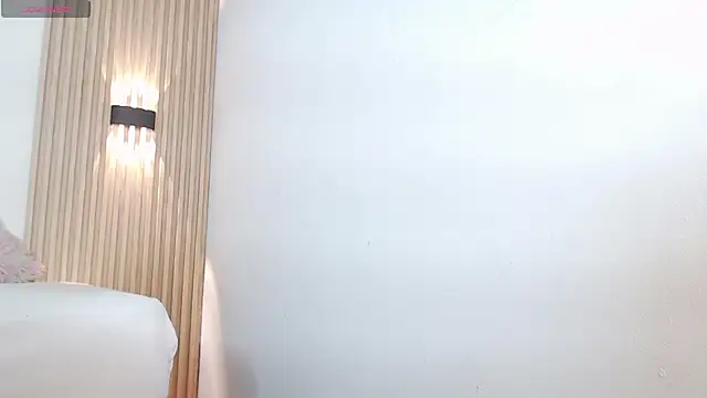 IslaScott чат на живо