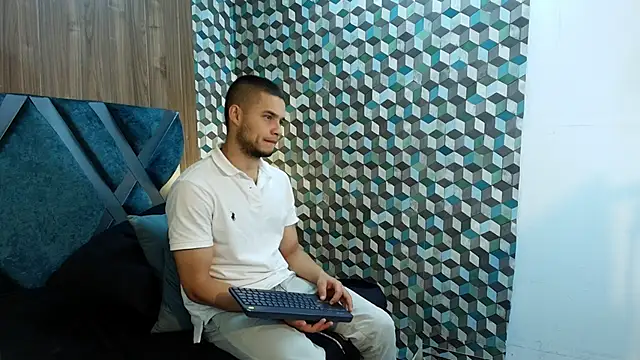חדר צ'אט בשידור חי של Joaho_Fernandez