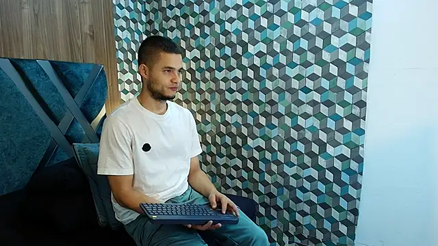 Joaho_Fernandez Adlı Modelin Canlı Sohbet Odası