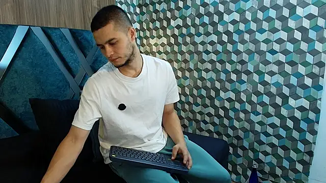 Joaho_Fernandez Adlı Modelin Canlı Sohbet Odası