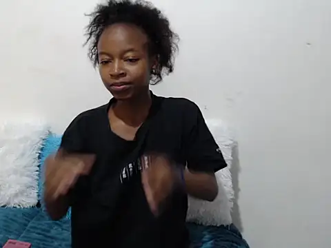 غرفة دردشة SexyPetite_22 المباشرة
