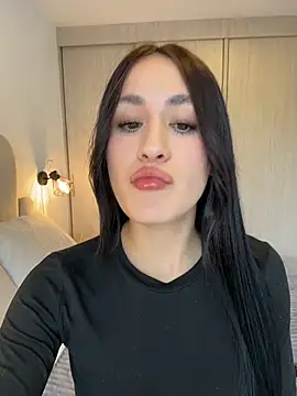 SerenaFox_ – Naživo chatovacia miestnosť
