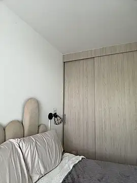 SerenaFox_ élő chatszobája