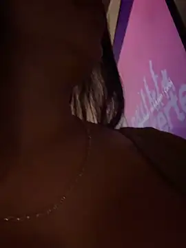 Sala de chat en directo de alana_dantes_