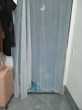 E-Miu Cameră chat live