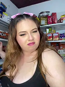 Živá chatovací místnost kitty__pinnk