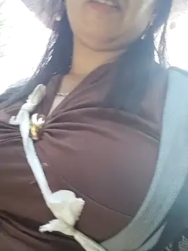غرفة دردشة Bianca_Nina المباشرة