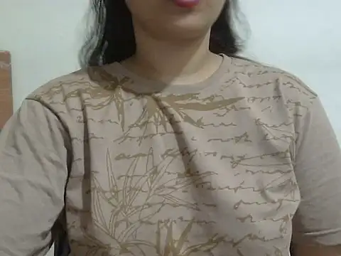 shivi_jaan Adlı Modelin Canlı Sohbet Odası